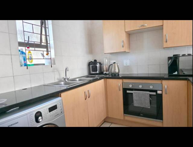 2 BEDROOM PROPERTY TO RENT IN LONEHILL